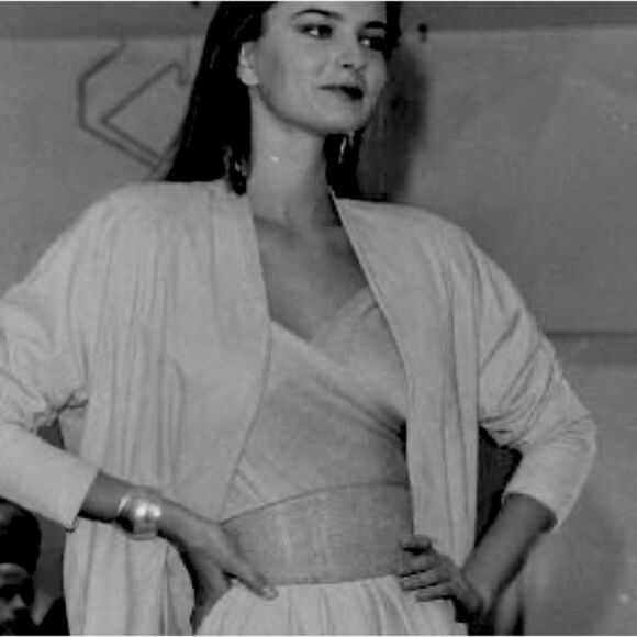 Donna Karan Spring 1987 Runway Cayman Alligator Contour Belt - Picture 6 of 16